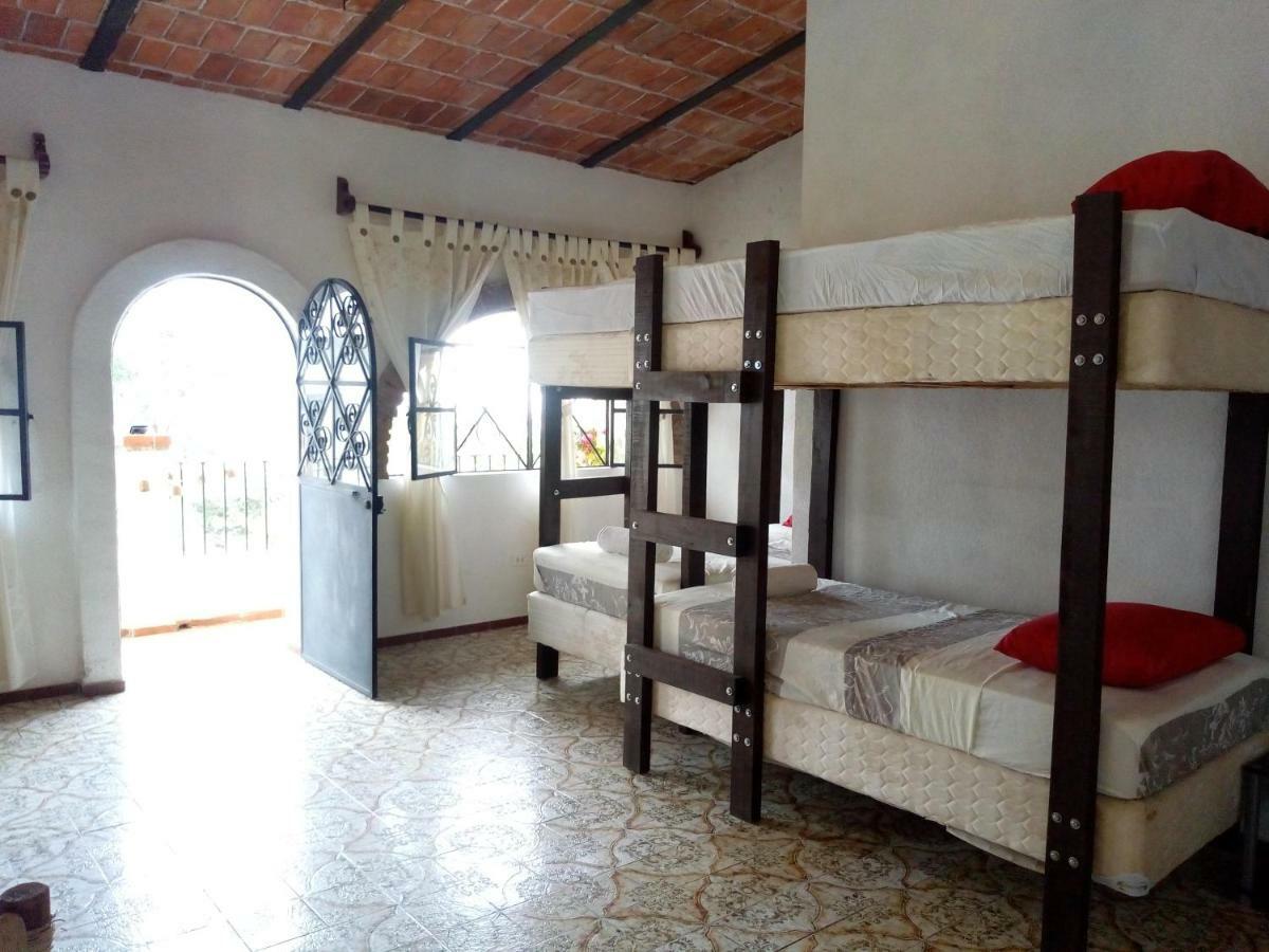 Margaritas Hostel Puerto Vallarta Exteriör bild