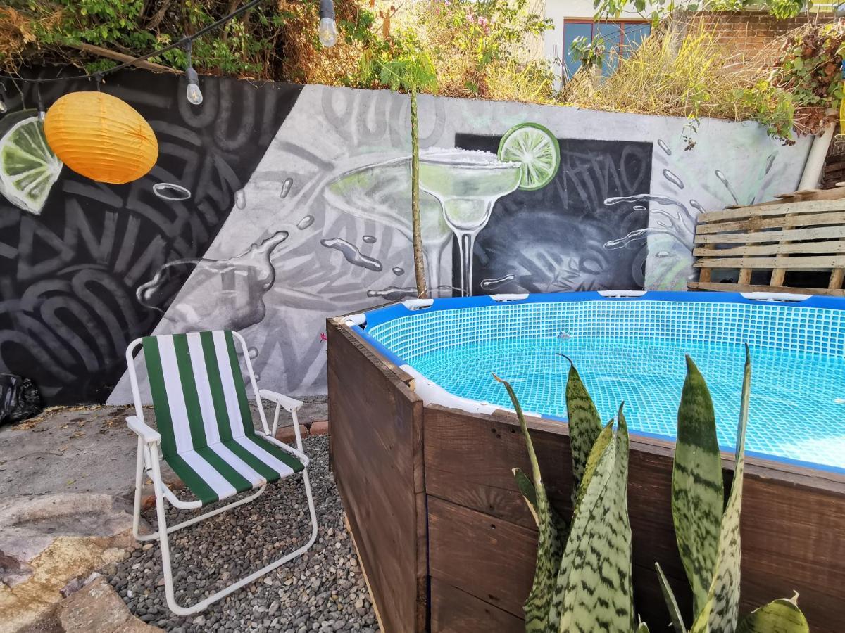 Margaritas Hostel Puerto Vallarta Exteriör bild